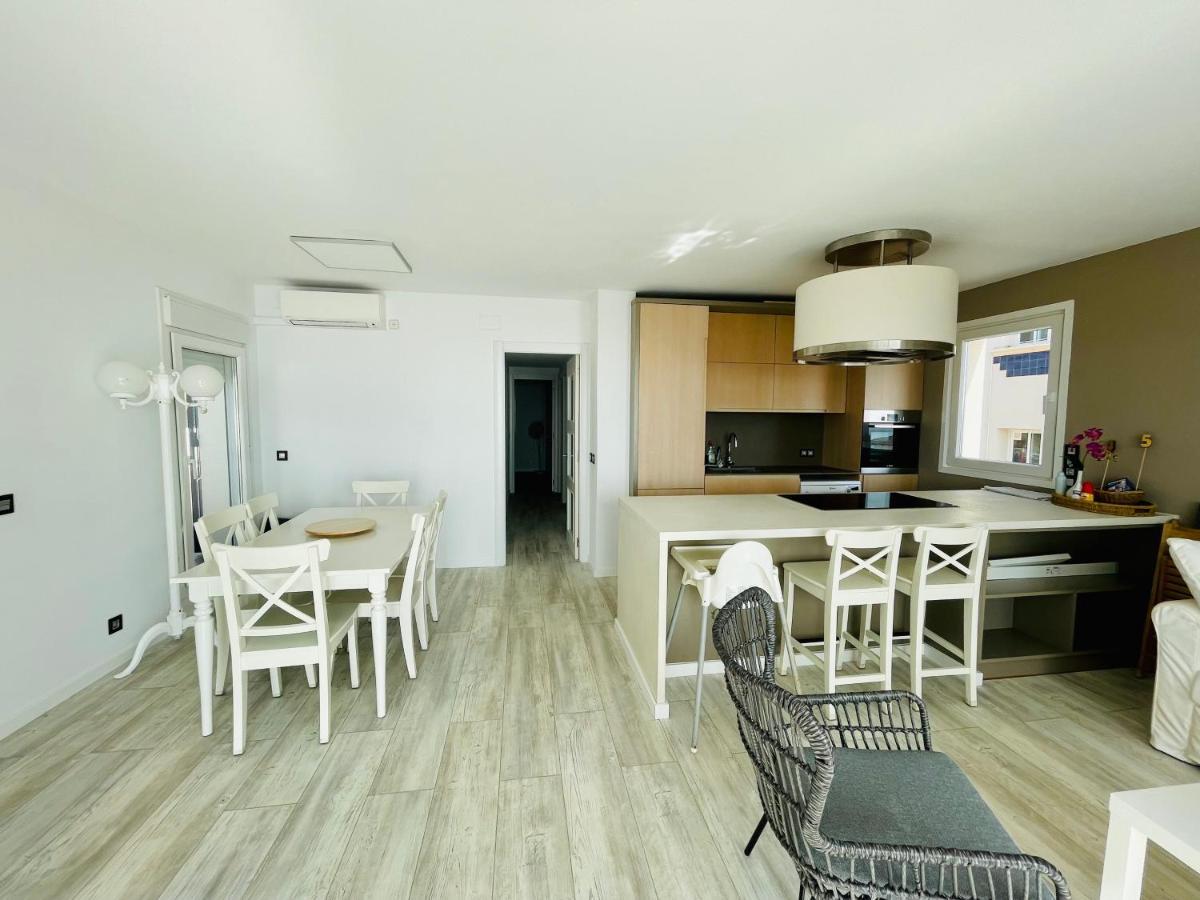 La Marina2 Seaview With Amazing Terrace Apartamento Sitges Exterior foto